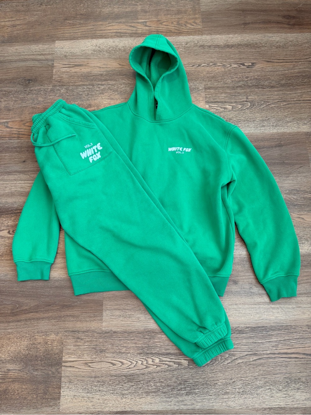 White Fox Offstage Green Tracksuit Set Hoodie L/XL Sweatpants Medium - Picture 3 of 13